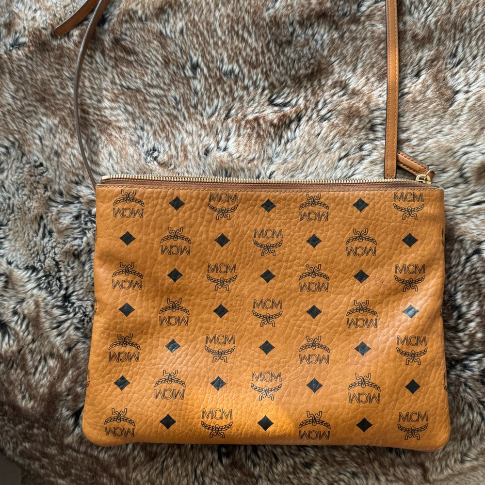 MCM  CROSSBODY POUCH IN VISETOS